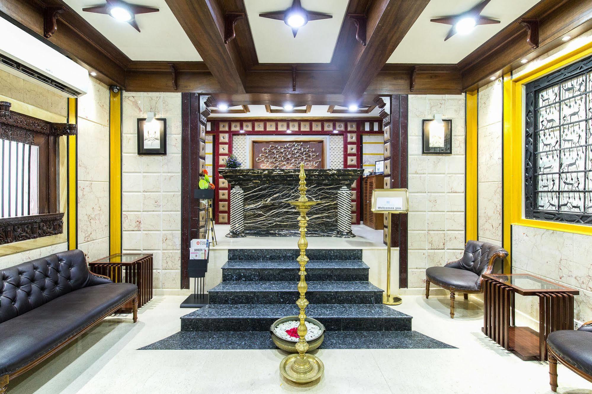 Hotel Mart View Kochi Dış mekan fotoğraf
