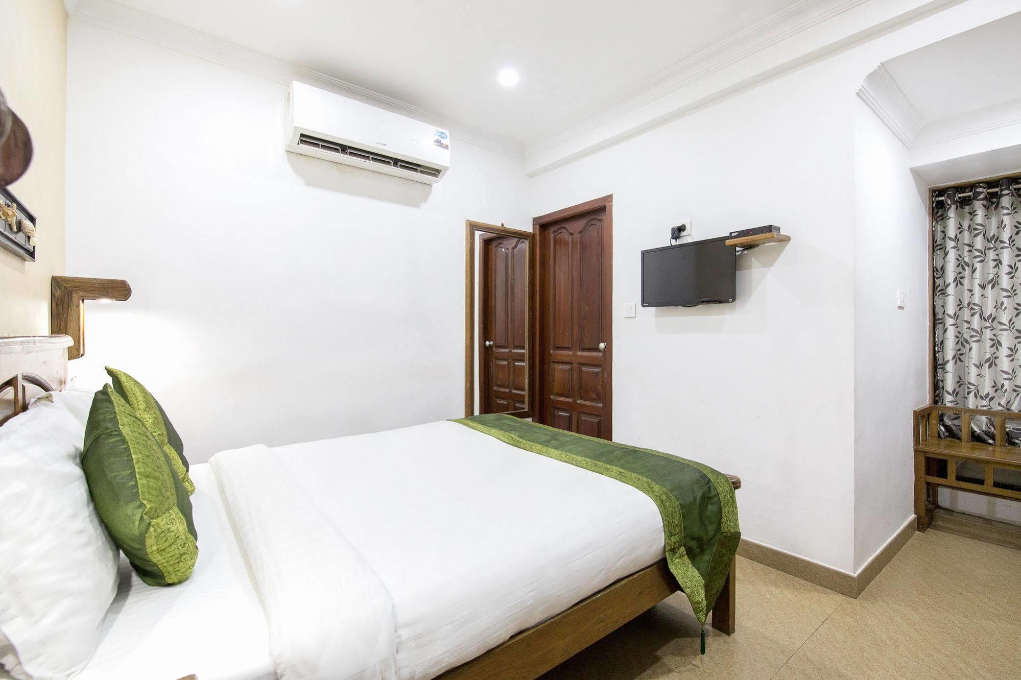 Hotel Mart View Kochi Dış mekan fotoğraf